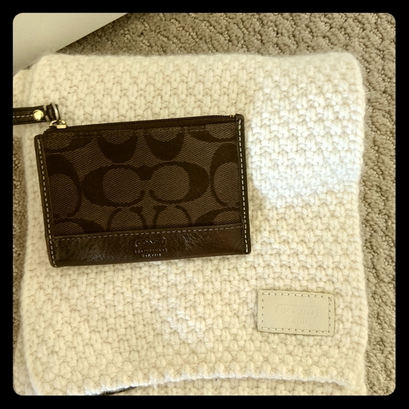 Coach set - Picture 1 of 4